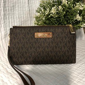 Michael Kors Jet Set Travel Double Zip Wristlet